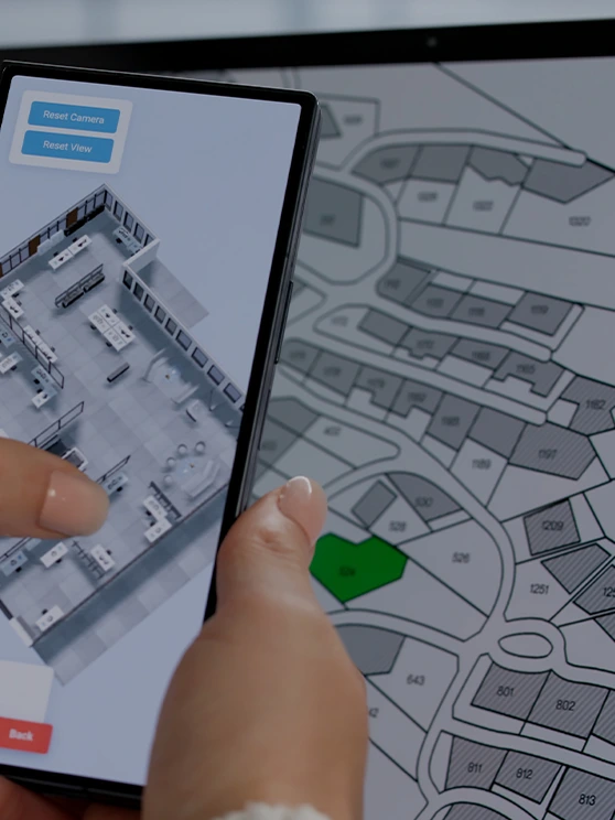 Digitaler Grundriss einer Immobilie auf einem Tablet